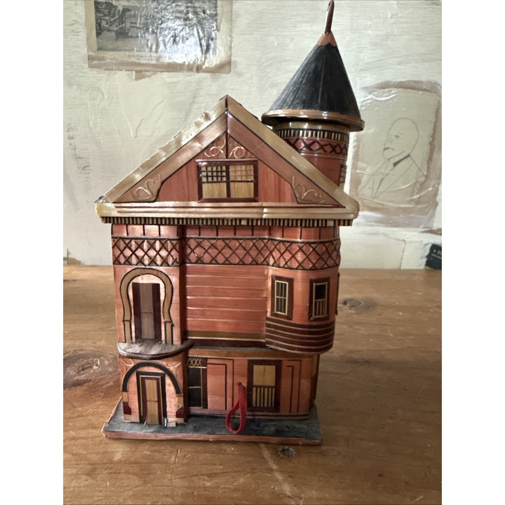 Vintage Chinese Balsa‎ Wood Straw House Trinket Box Philadelphia Meow Reo